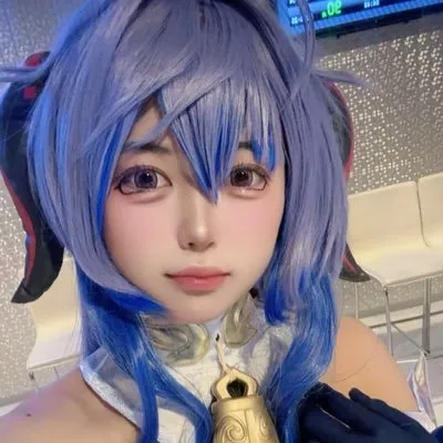にこ