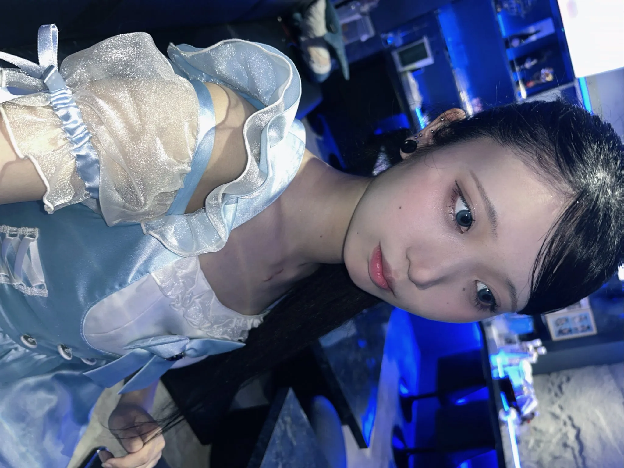 ニナニ
