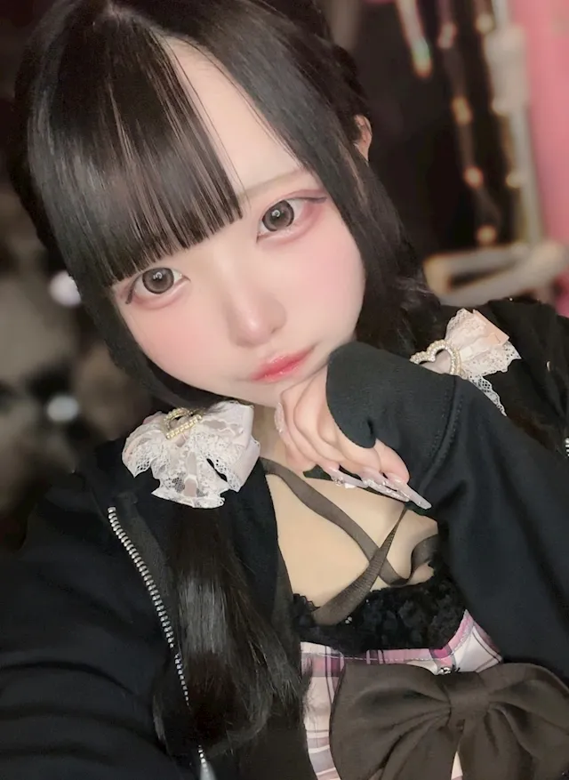 しあ