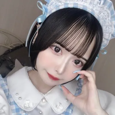 めるこ