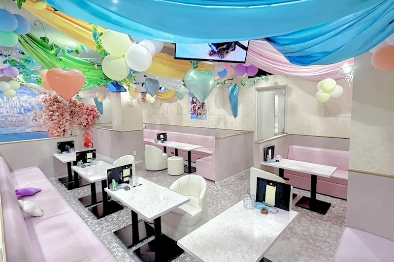 ろぜきゃす 店内画像 1