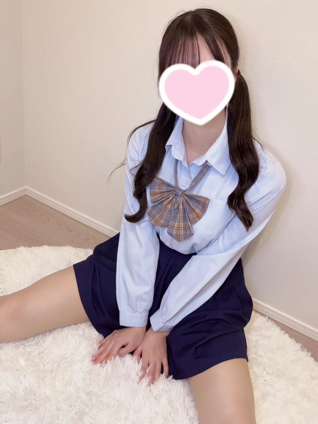 ふうか『内勤べた褒め目指せ坂道グループデビューな超美少女』