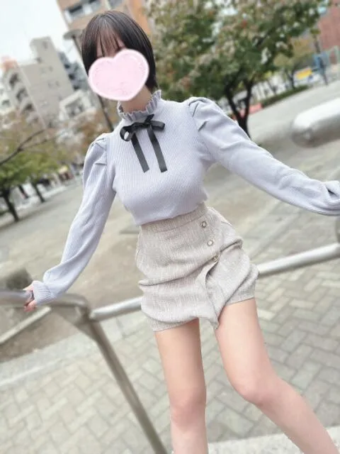 つき『爆乳Hカップ綺麗系』