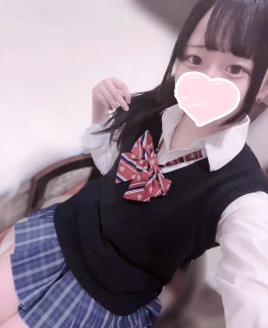 えな(JK上がりたて18歳)