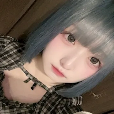 るあ