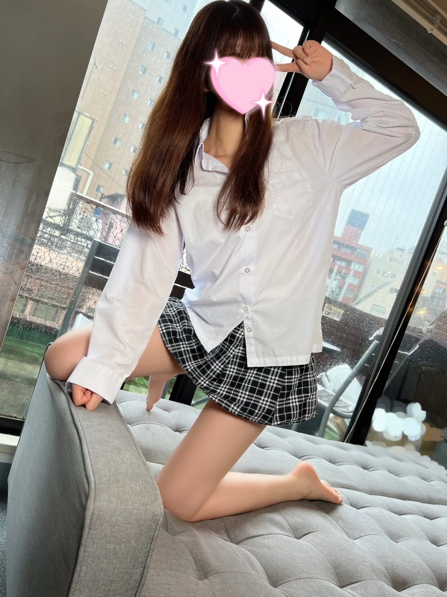 もに