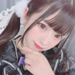 白石ひな