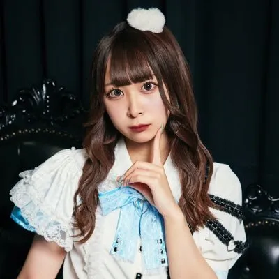 水那瀬 めぐ