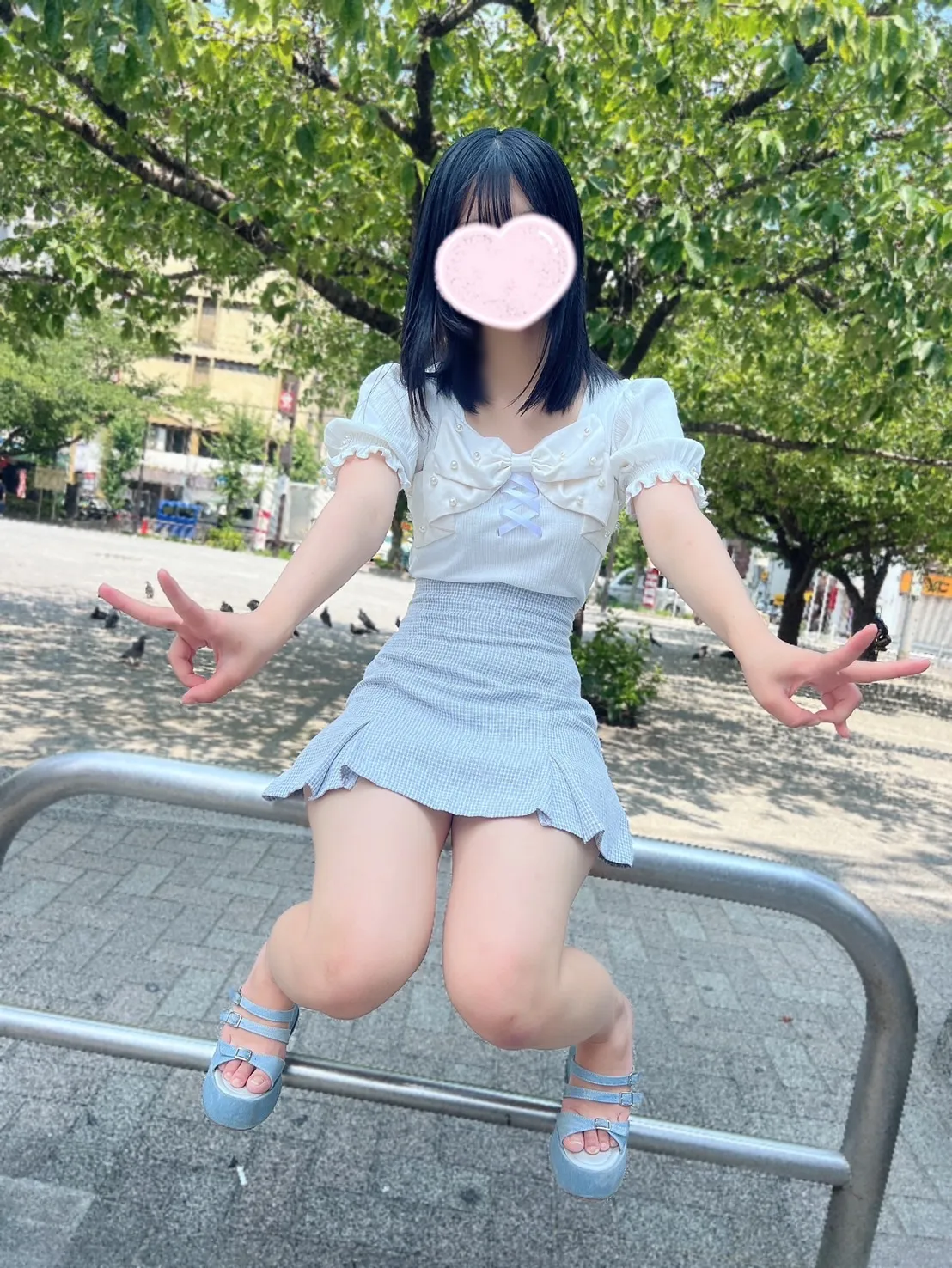 にこ『業界経験なし！笑顔が可愛い純朴系美少女』