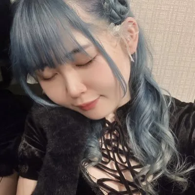 にあ