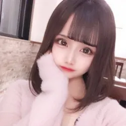 きぃ