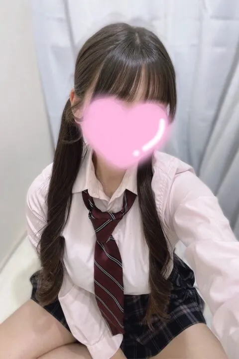 もえな(JK上がりたて18歳)