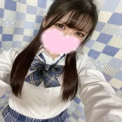 楠みゆう