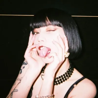 ナナ