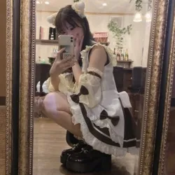 つき