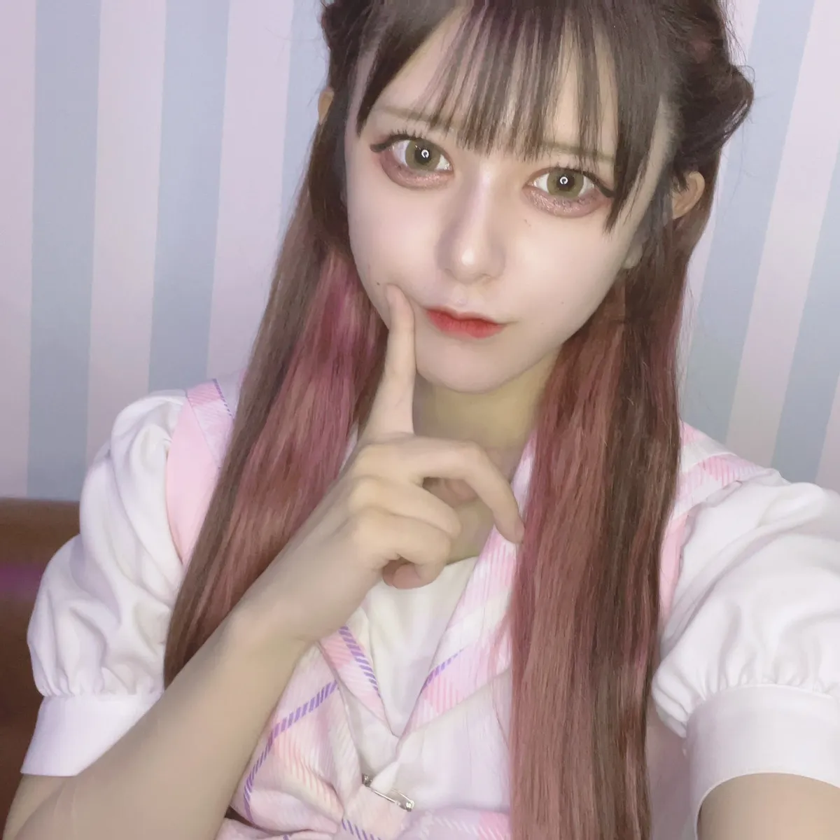にあ