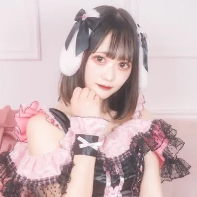 あや